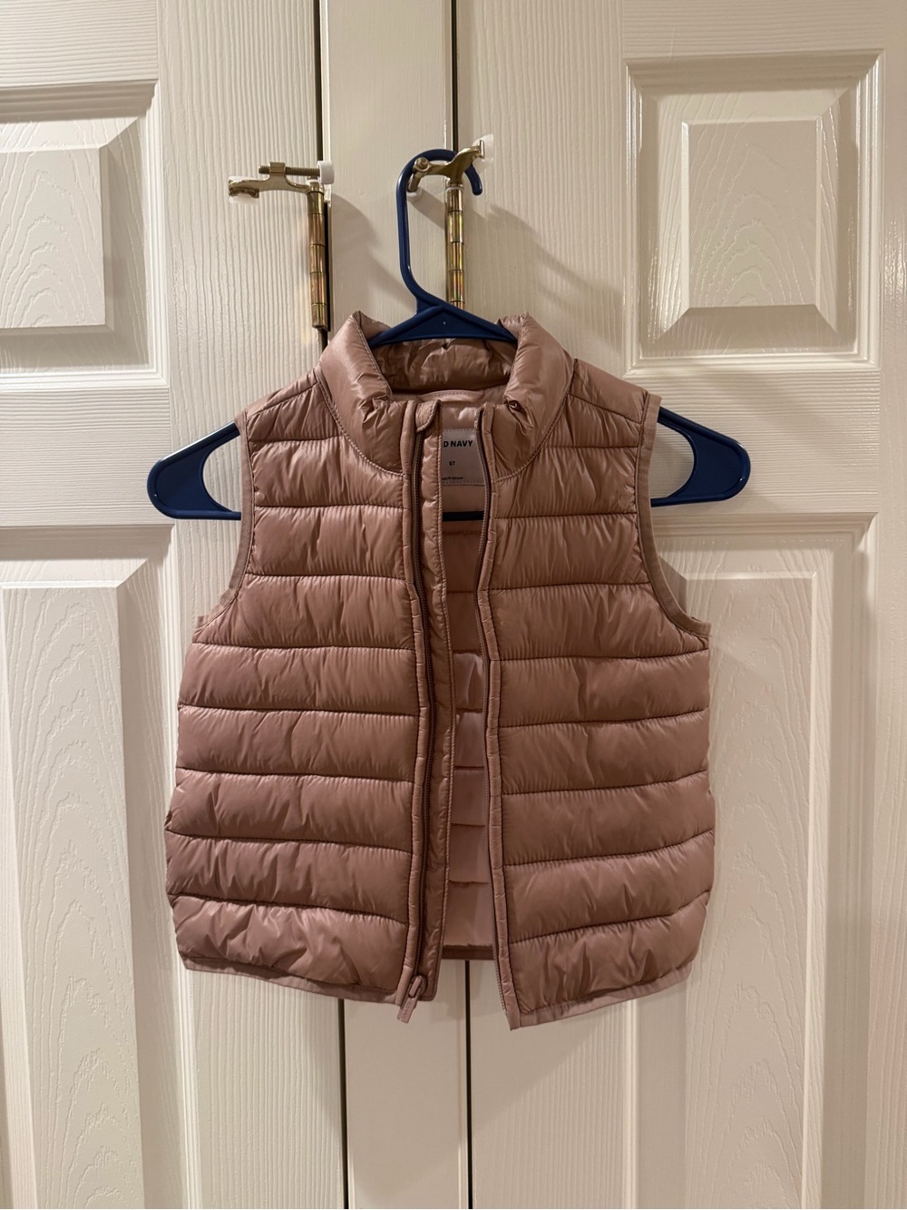 Old Navy Mauve Quilted Puffer Vest - Girls